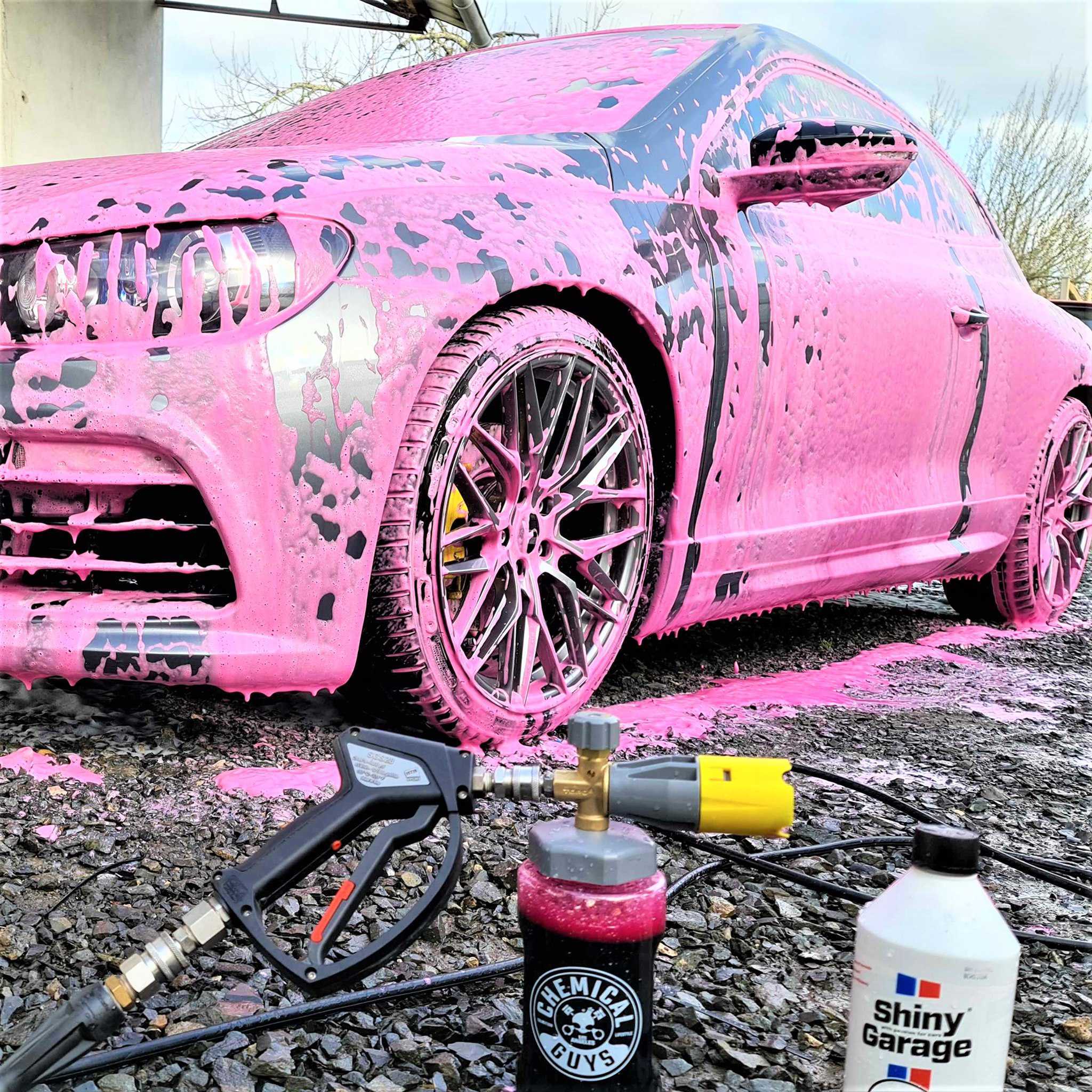 vw-scirocco-lavage-detailing-chemicalguys-shinygarage-pink-foam-2-6165d1e571a4f