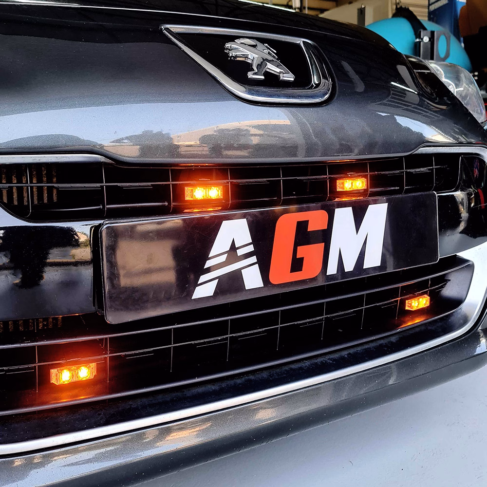 Discover our LED strobe / flash penetration lights for grille